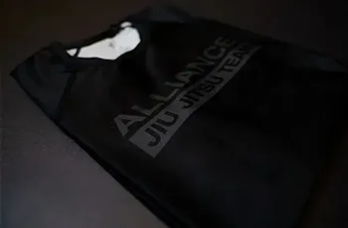 RASH GUARD ALLIANCE PRETA NEW MANGA LONGA - M