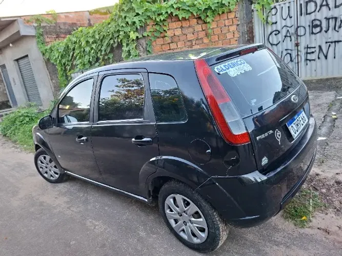 Ford Fiesta SE 1.6 8V Flex 5P 2014