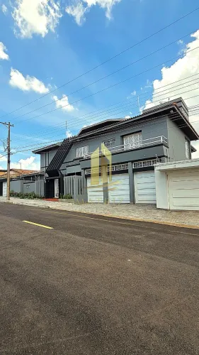 CASA A VENDA OU LOCAÇÃO NO BAIRRO SÃO JOSÉ
