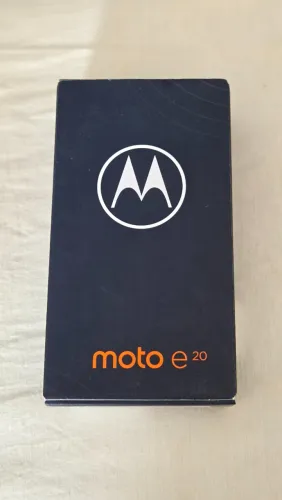 Moto E20 Completo | Caixa + Carregador Original | Excelente Estado