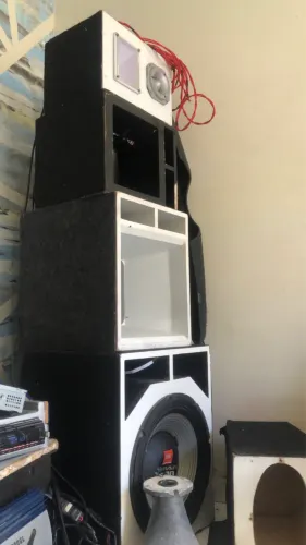 Vende-se Som Automotivo