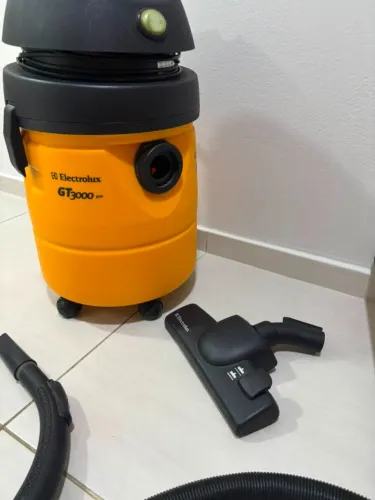Aspirador de Pó e Água Electrolux GT3000