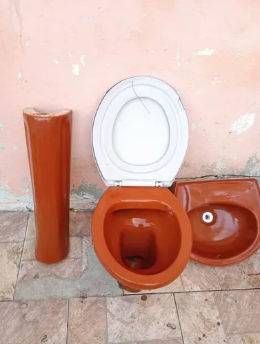 Jogo sanitário, Vaso sanitário + lavatório 
