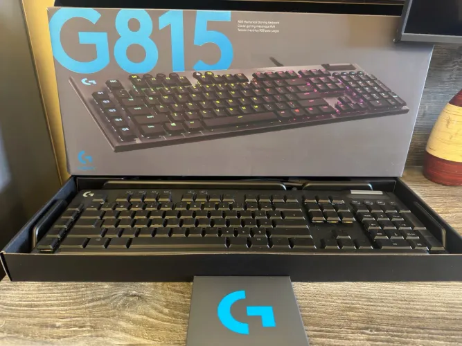 Teclado Mecânico Logitech G815 RGB LIGHTSYNC