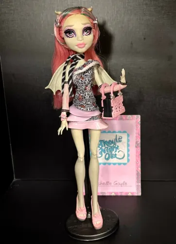 Rochelle Goyle da linha Ghouls Night Out monster High