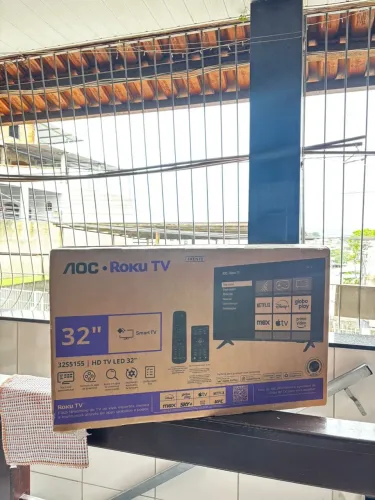 Smart TV AOC Roku TV 32 polegadas, modelo 32S5155, nova na caixa!