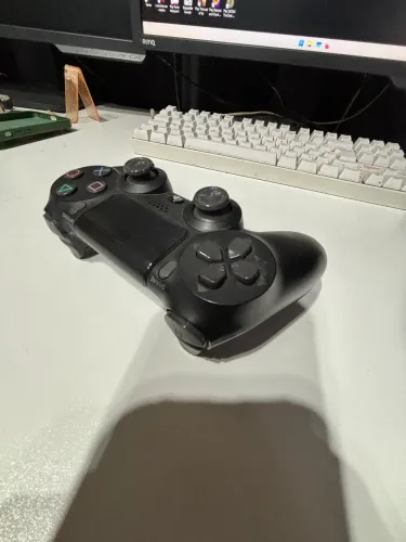 Ps4 1tb 2 controle originais