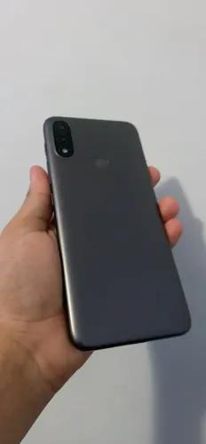 Moto e20