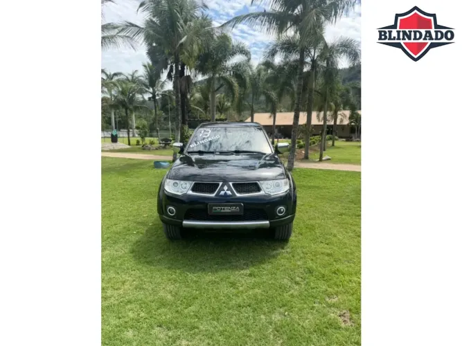 Mitsubishi L200 Triton HPE 3.5 CD V6 24V Flex Aut. 2013