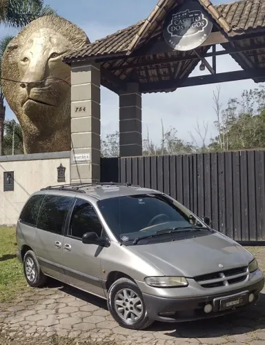 Chrysler Caravan LE 3.3 1998