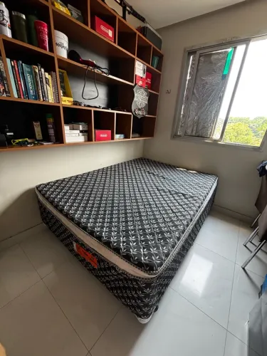 Cama casal usada