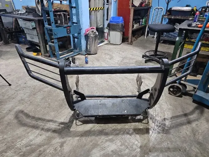 Para Choque De Impulsão Quebra mato S10 Com Suporte Guincho Preto