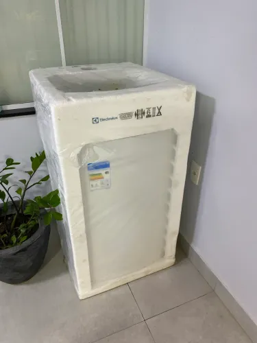Máquina de Lavar 9kg Electrolux Efficient CARE LED09