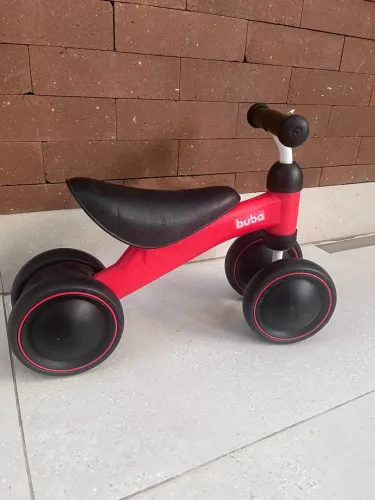 Bicicleta de equilíbrio BuBa