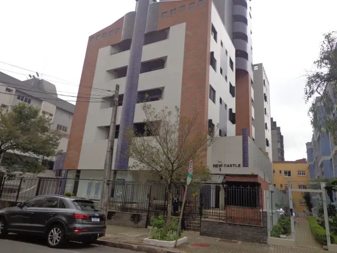 Apartamento dois quartos sendo uma suíte com duas vagas Batel - Curitiba - PR