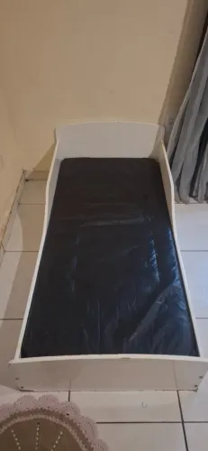 Mini cama infantil montesoreana COM COLCHÃO COM CAPA