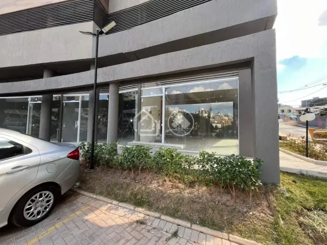 Ampla Loja à Venda no Be Up - Nova Suíça