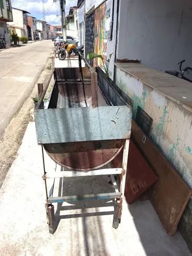 Churrasqueira de ferro 