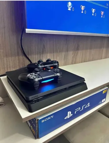 Ps4 slim 1 terá