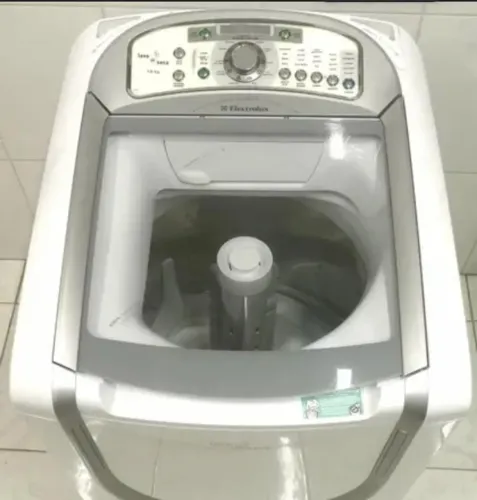 Vendo maquina de lavar Electrolux