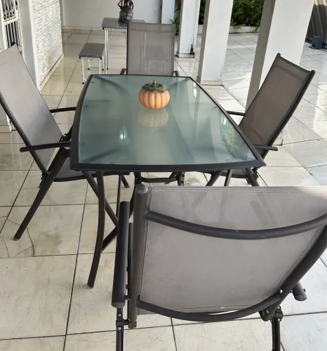 Mesa com cadeiras 