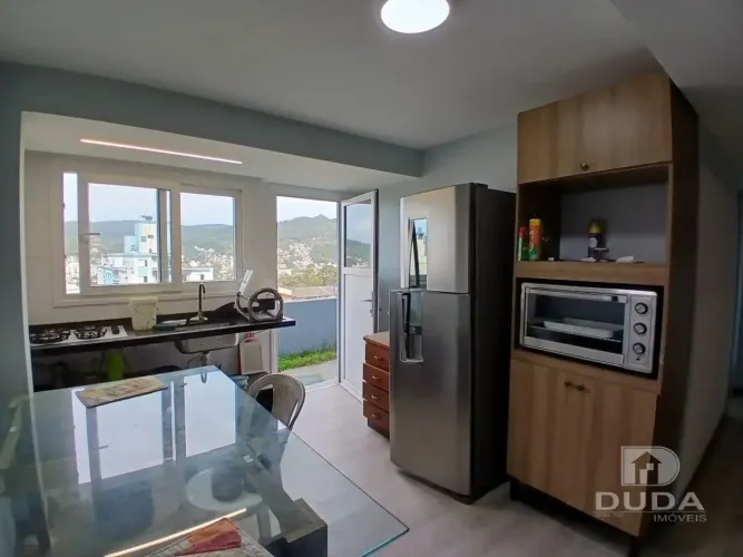 Casa 2 dormitórios na Carvoeira