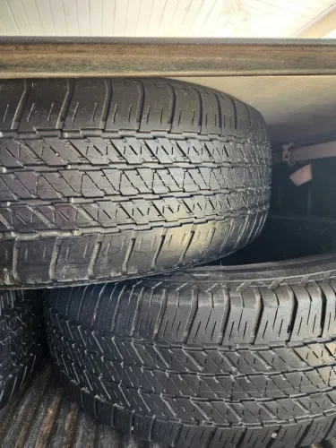 Pneu Bridgestone Dueler 265/60 R18 110H - Usado