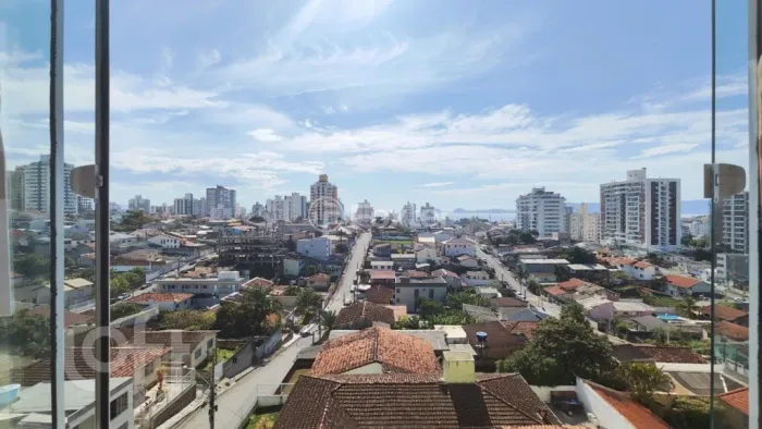 Apartamento à venda Rua Moura, Barreiros - São José