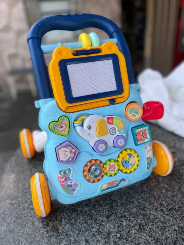Andador infantil multifuncional