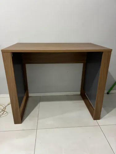 Mesa para Escritório/Home Office 90x54 cm - Excelente Estado