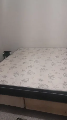 Cama kingssi semi nova