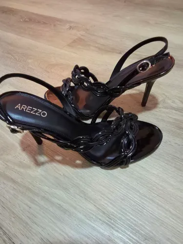 Sandália Arezzo 39