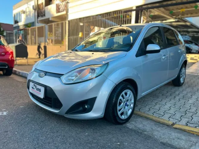 Ford Fiesta SE 1.6 8V Flex 5P 2014