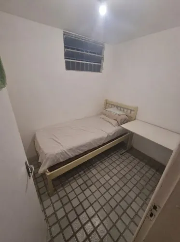 Aluguel de quarto para mulher e mobiliado 