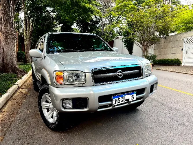 Nissan Pathfinder SE Luxo 3.5 V6 24V 243cv 2003