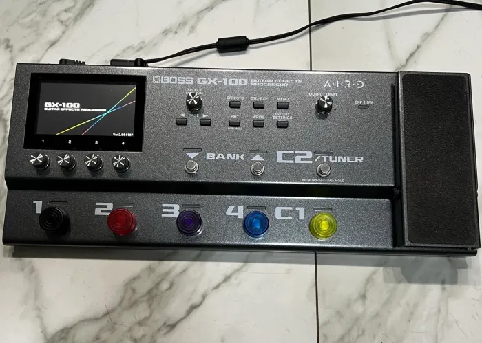 Pedaleira Boss GX-100 + Adaptador Bluetooth