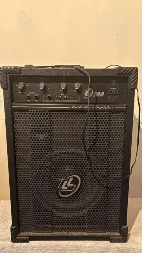 Mesa de som + caixa amplificada 