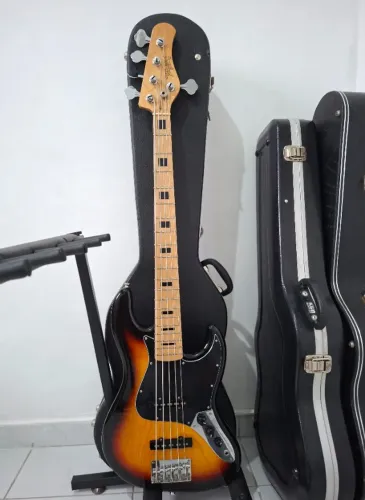 Tagima TJB-5 5 Cordas Sunburst + Booster Bartolini + Blindagem
