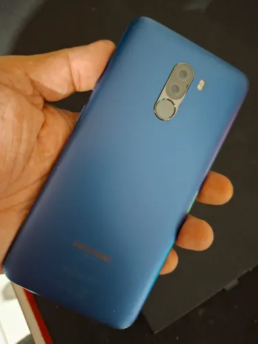 Xiaomi poco f1 snapdragon 845 6gb ram 128gb