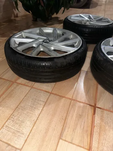 Rodas 18 R Seven 4x100