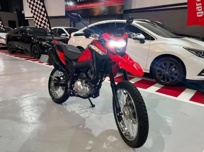 HONDA NXR BROS 160 2025 (APENAS 6 MIL KM)