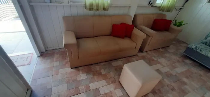 Sofa de 2 e 3 lugares-com puff