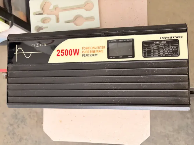Vendo inversor 2,500 W para energia solar 
