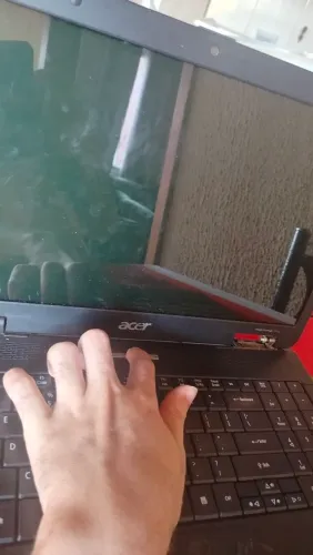 Notebook com defeito por isso esse valor