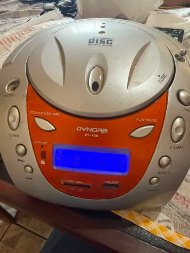 Rádio Portátil Dynora DY-Y2K - CD Player MP3, USB, Cartão SD e Rádio AM/FM