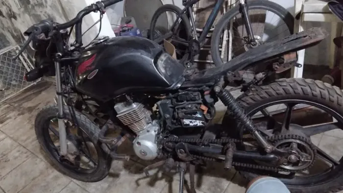 CG 125 R$2900