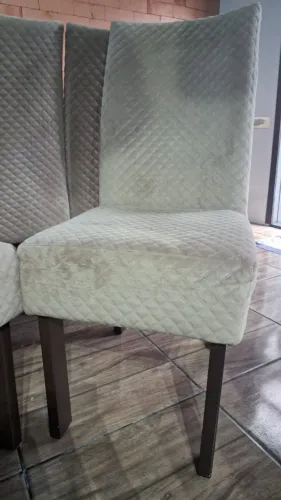 CONJUNTO COM 6 CADEIRAS DE JANTAR