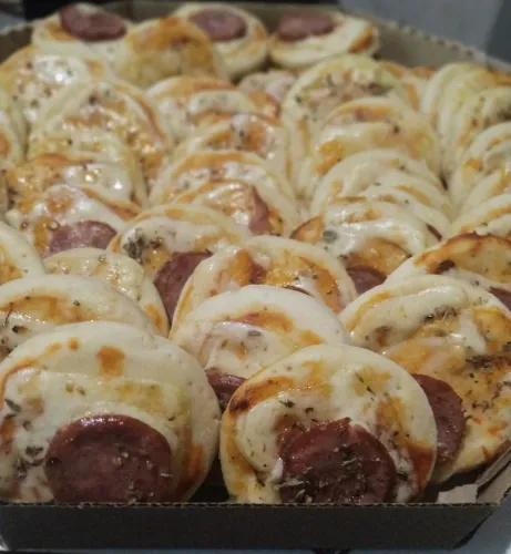 50 unid. Mini pizza de festa