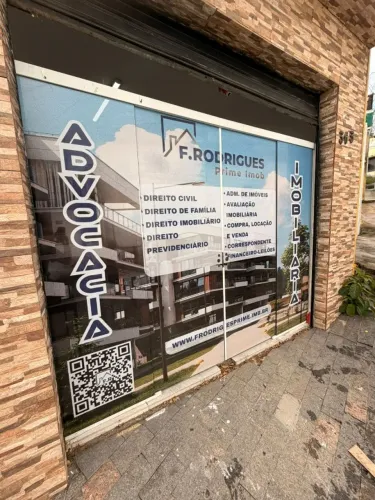 Adesivo perfurado