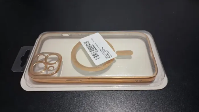 Capinha para IPhone 14 Case Luxo MagSafe Blindex Proteção Cor Dourado e Transparente